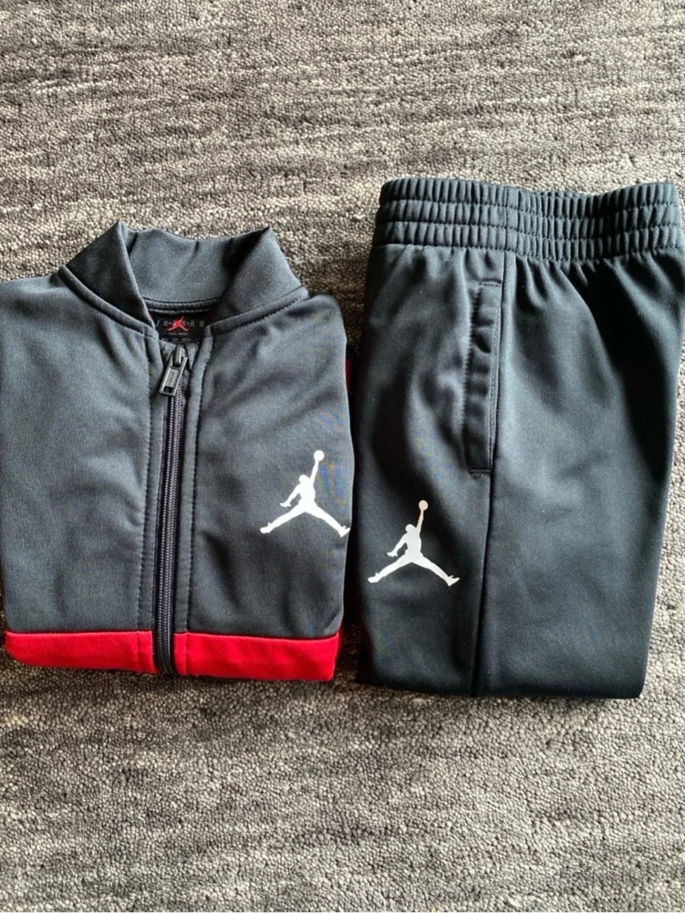 Nike Air Jordan 2 Piece Tracksuit Set Toddler Size 4T